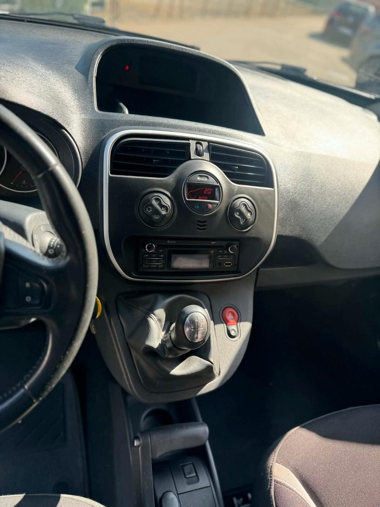 Renault Kangoo 2015 1.5 Diesel 90CV 5 porte 140.000 KM