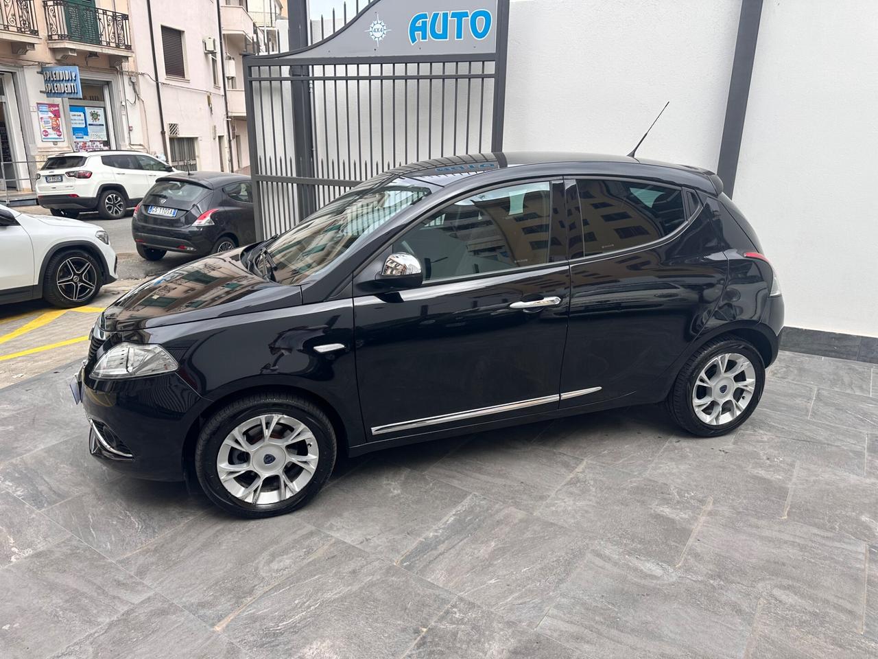 Lancia Ypsilon 1.2 69 CV 5 porte Gold
