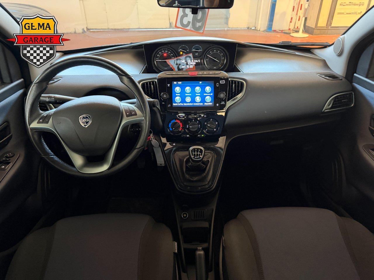Lancia Ypsilon 1.0 firefly hybrid Platino s&s 70cv