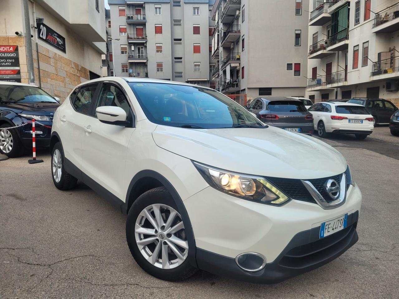 Nissan Qashqai 1.5 dCi Tekna * Certificata in Casa Madre * Garantita 12 Mesi