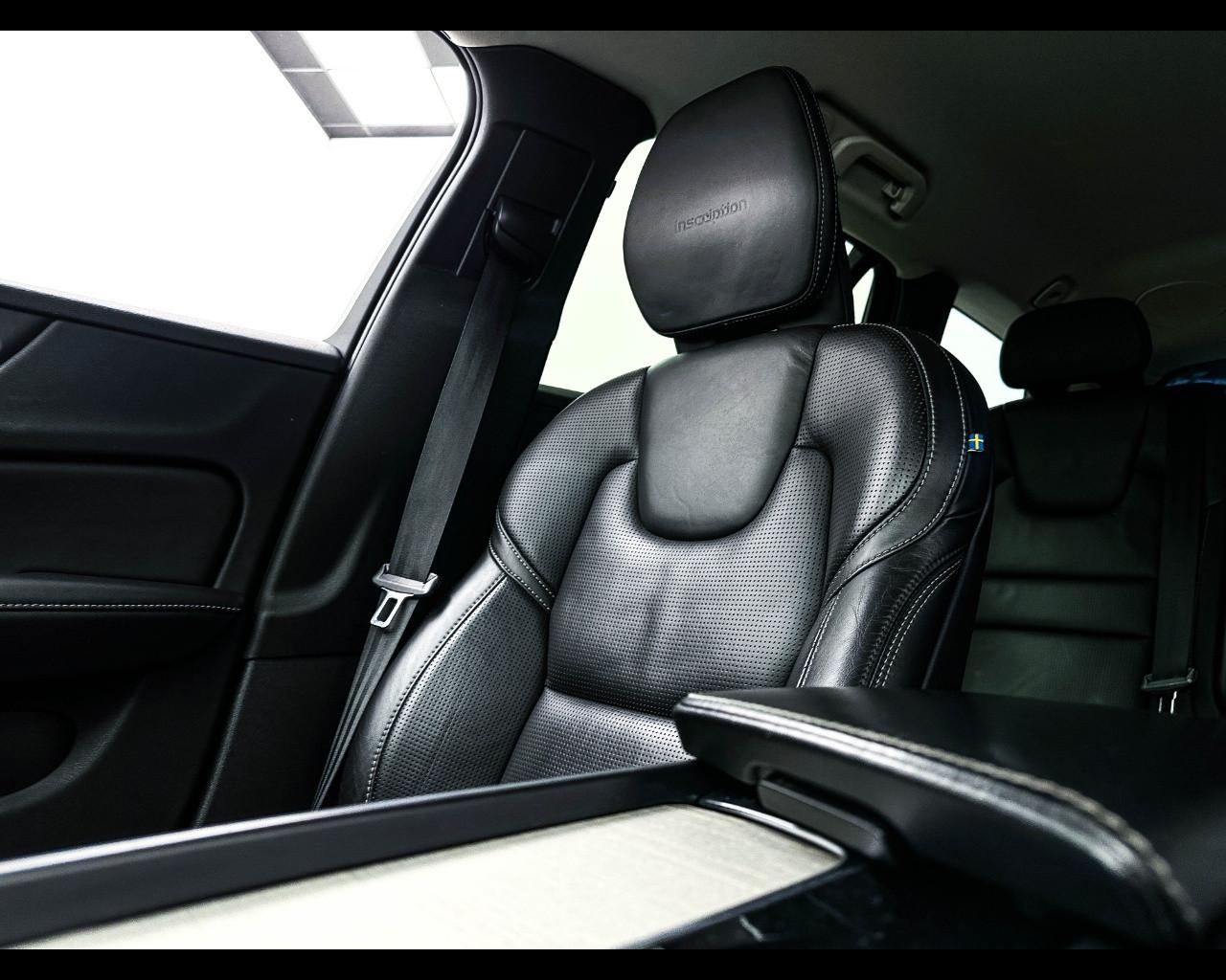 VOLVO V60 (2018-->) - V60 D4 Geartronic Inscription