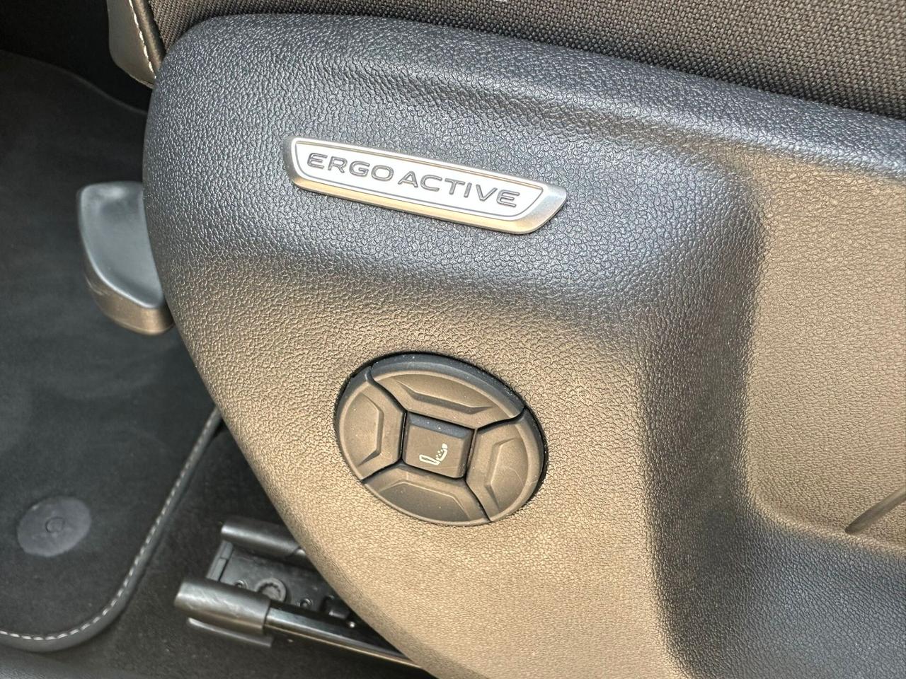 Volkswagen Tiguan 2.0 TDI 150 CV DSG R-Line