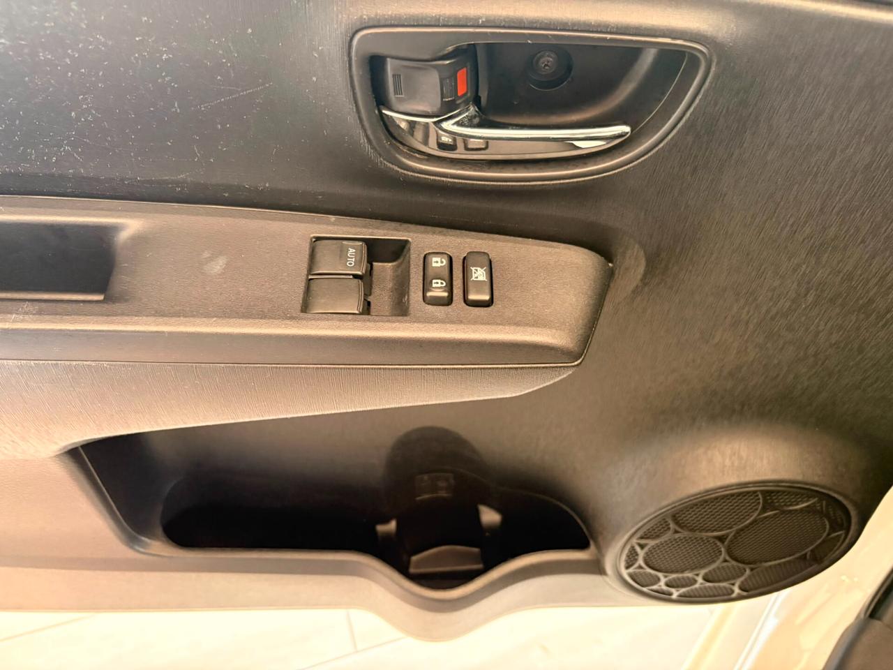 Toyota Yaris 1.0 5 porte Active
