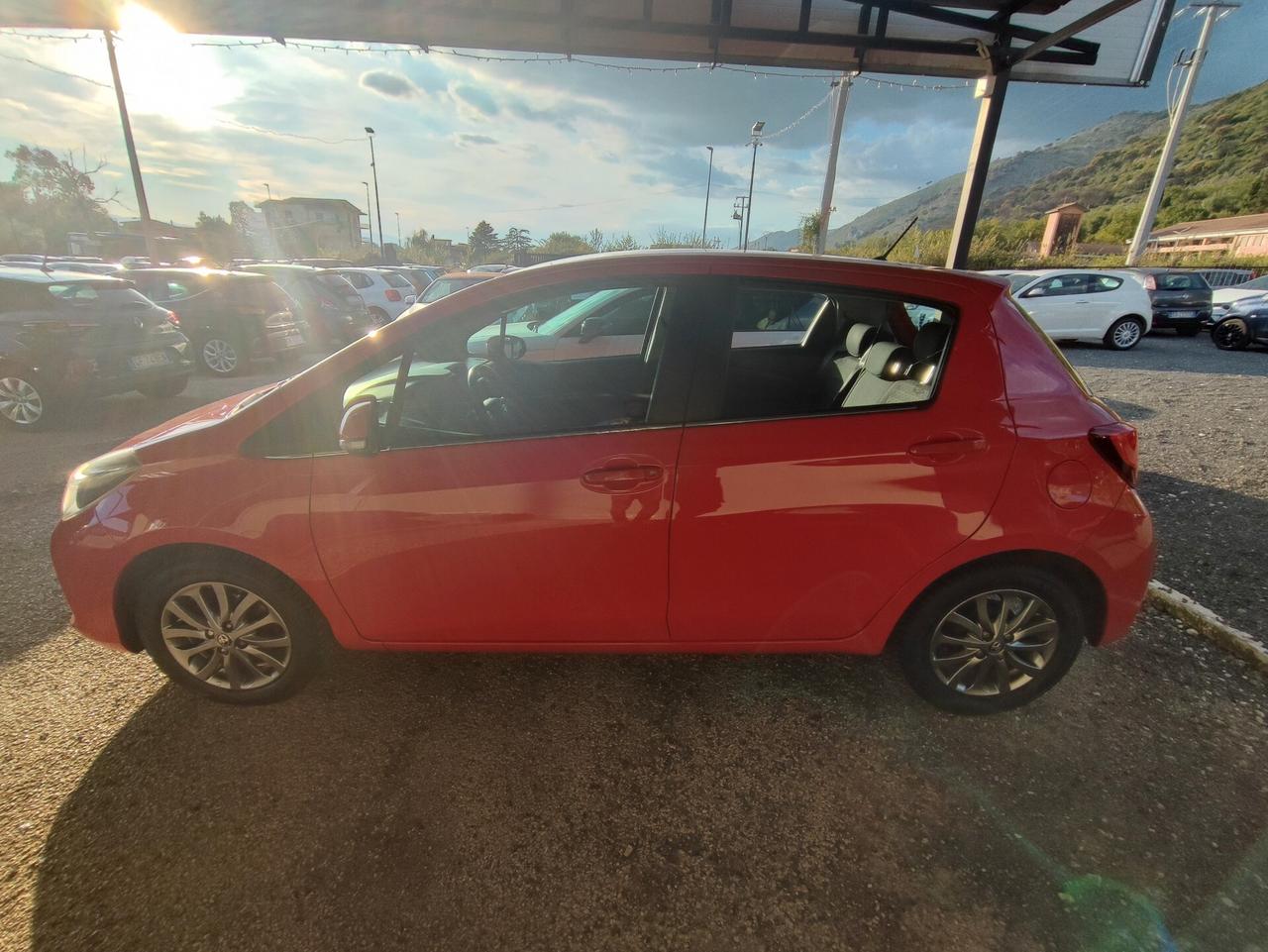 Toyota Yaris 1.0 5 porte Lounge