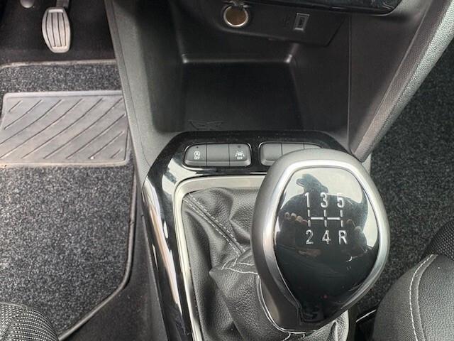 Opel Corsa 1.2 GS 75 CV