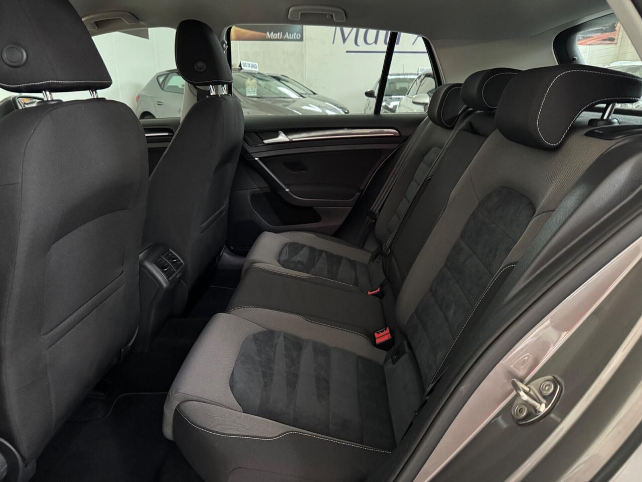 Volkswagen Golf 2.0 TDI 5p. Highline BlueMotion Technology
