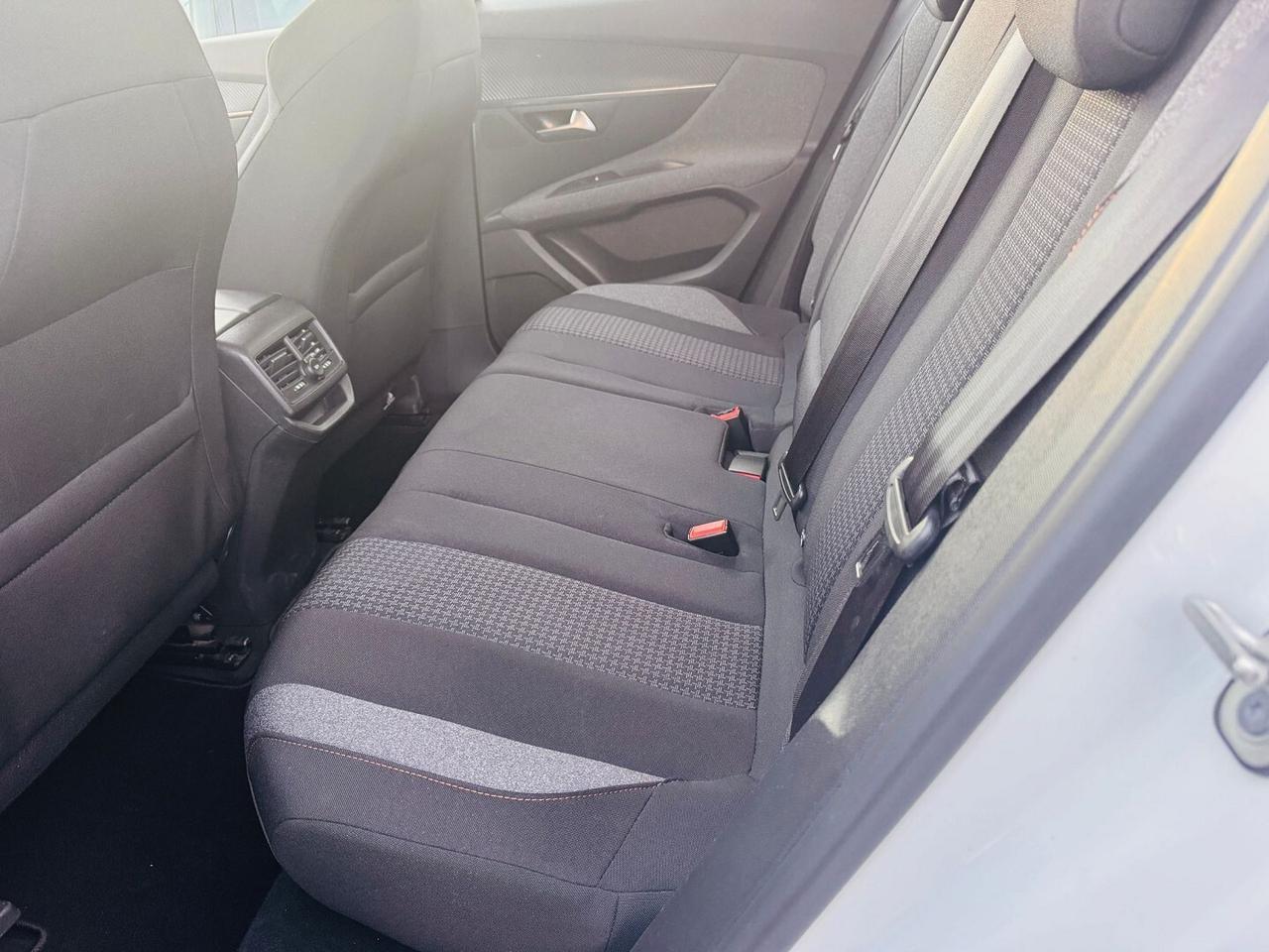 Peugeot 3008 1.5 BlueHdi S&S 130CV EAT8