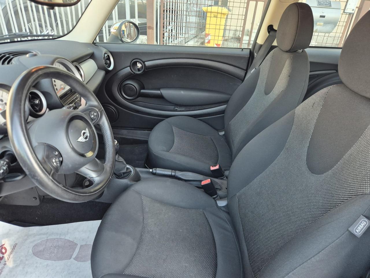 Mini 1.6 16V One (55kW)
