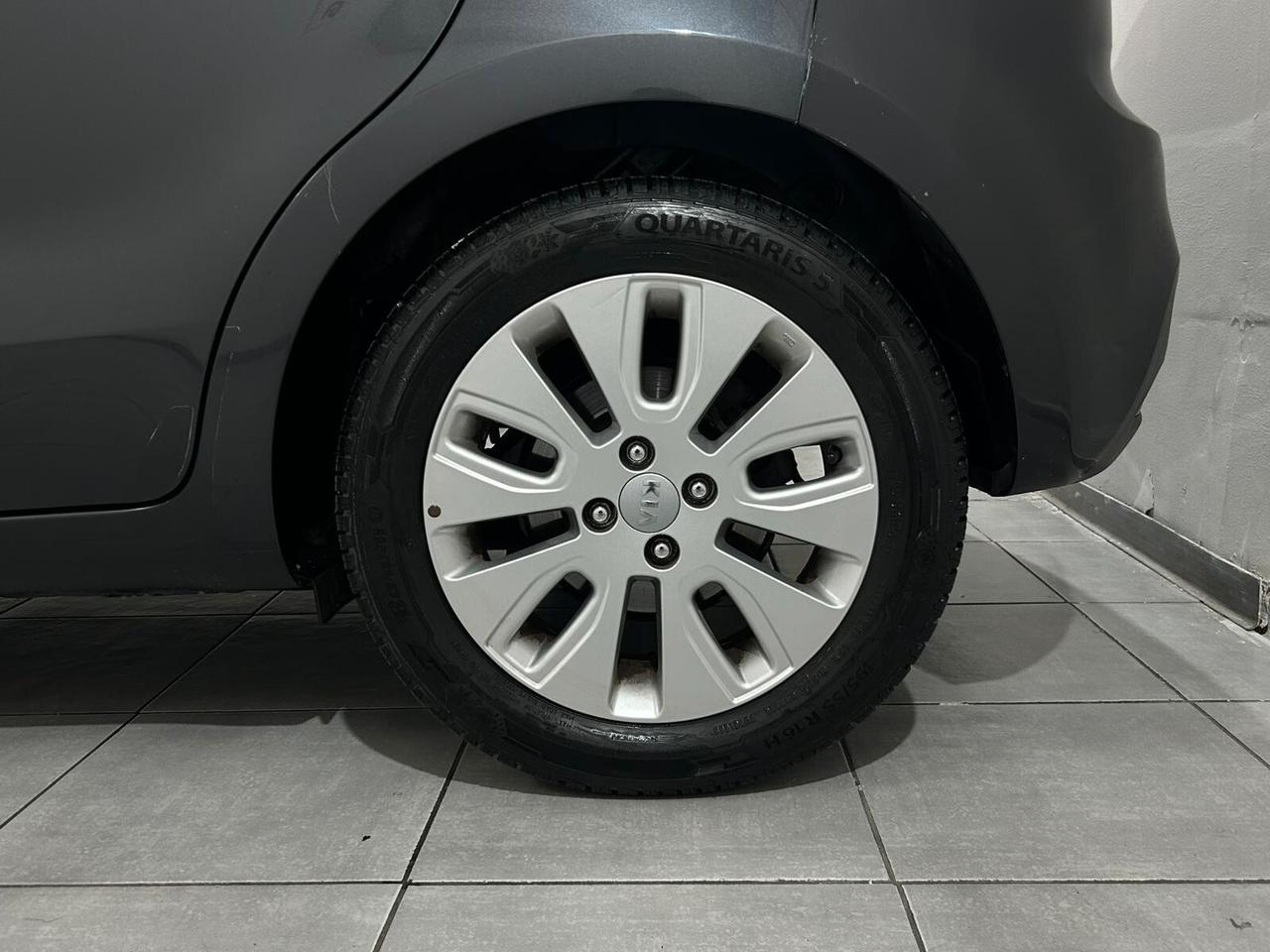 Kia Rio 1.1 CRDi WGT 5p. LX