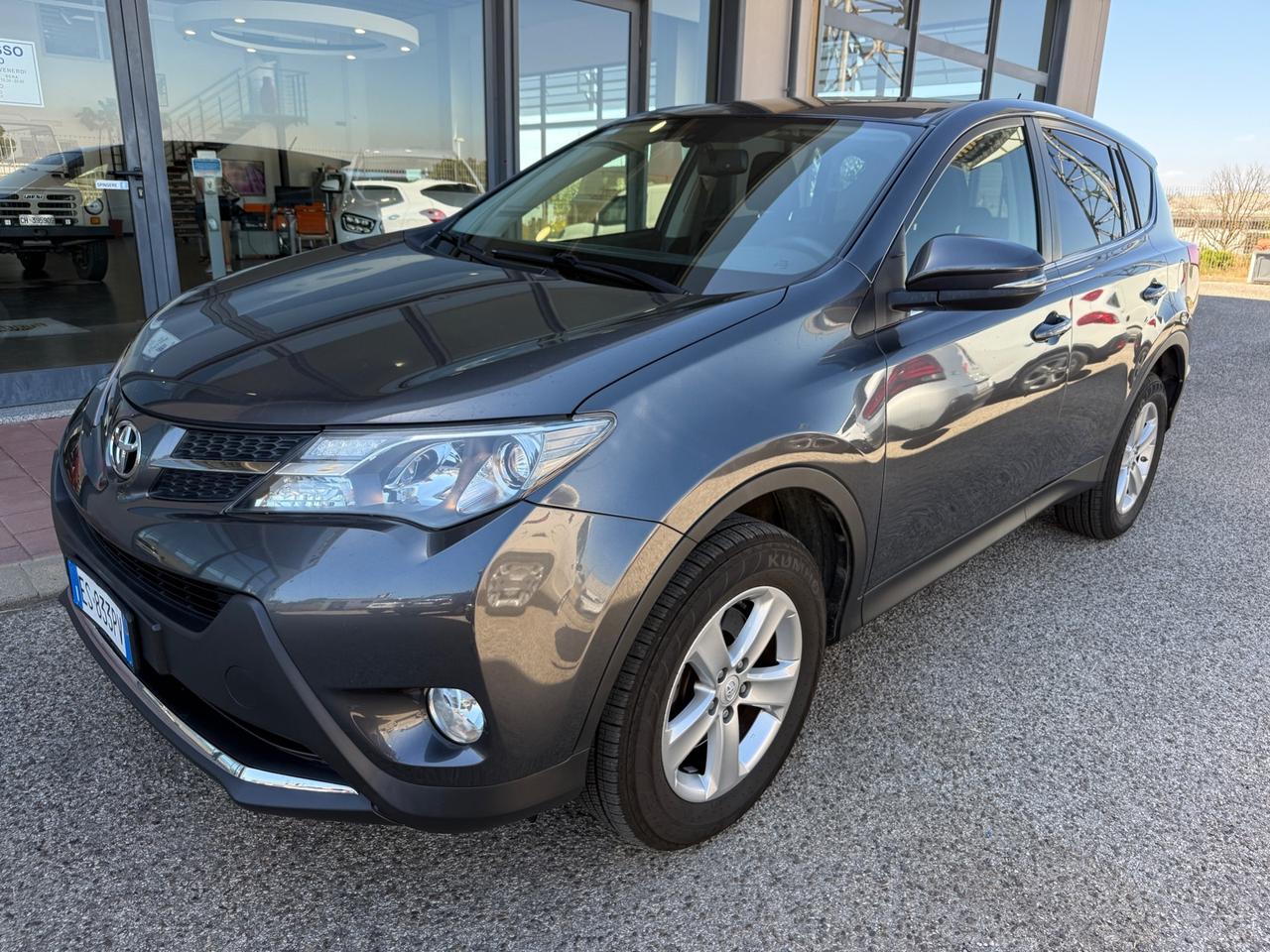 Toyota RAV 4 RAV4 2.0 D-4D 2WD my14"