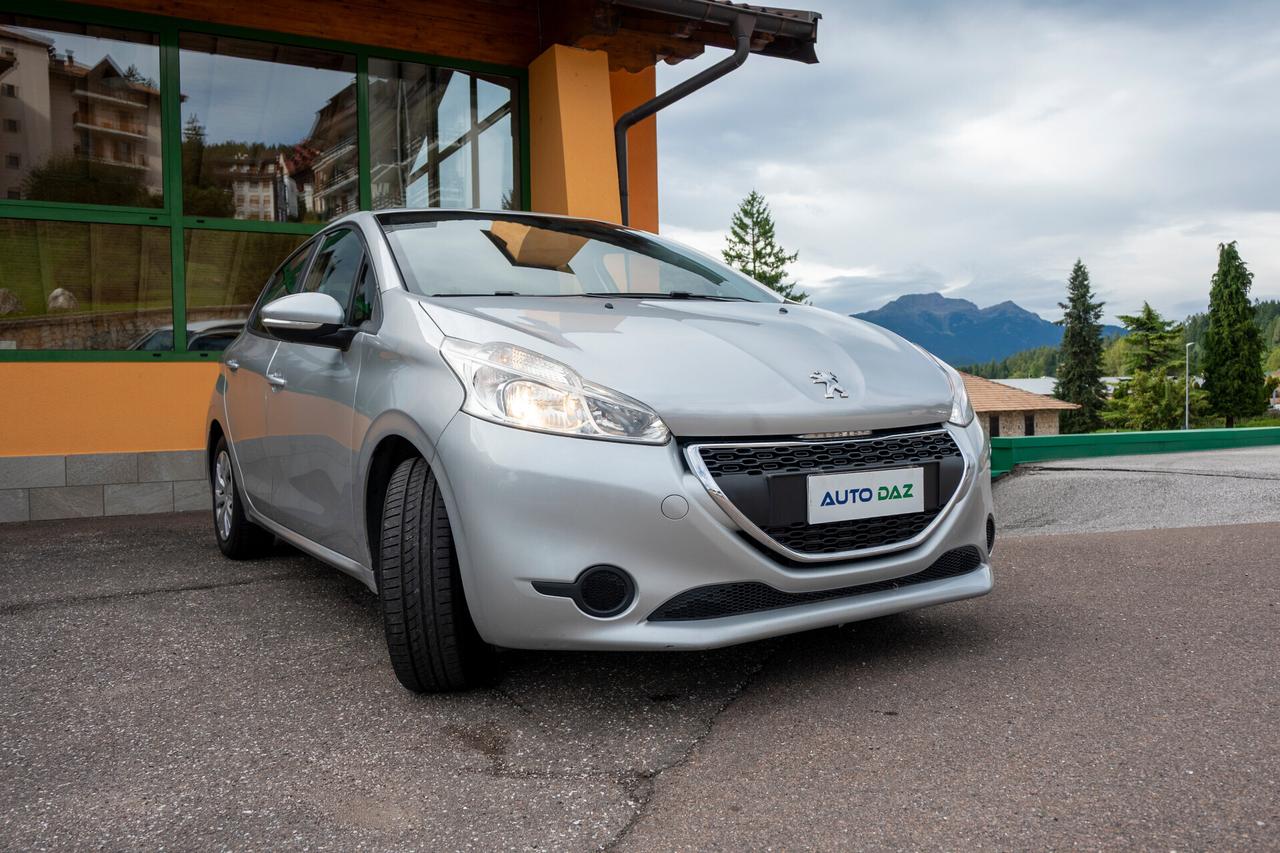 Peugeot 208 1.4 HDi 68 CV - NEOPATENTATI