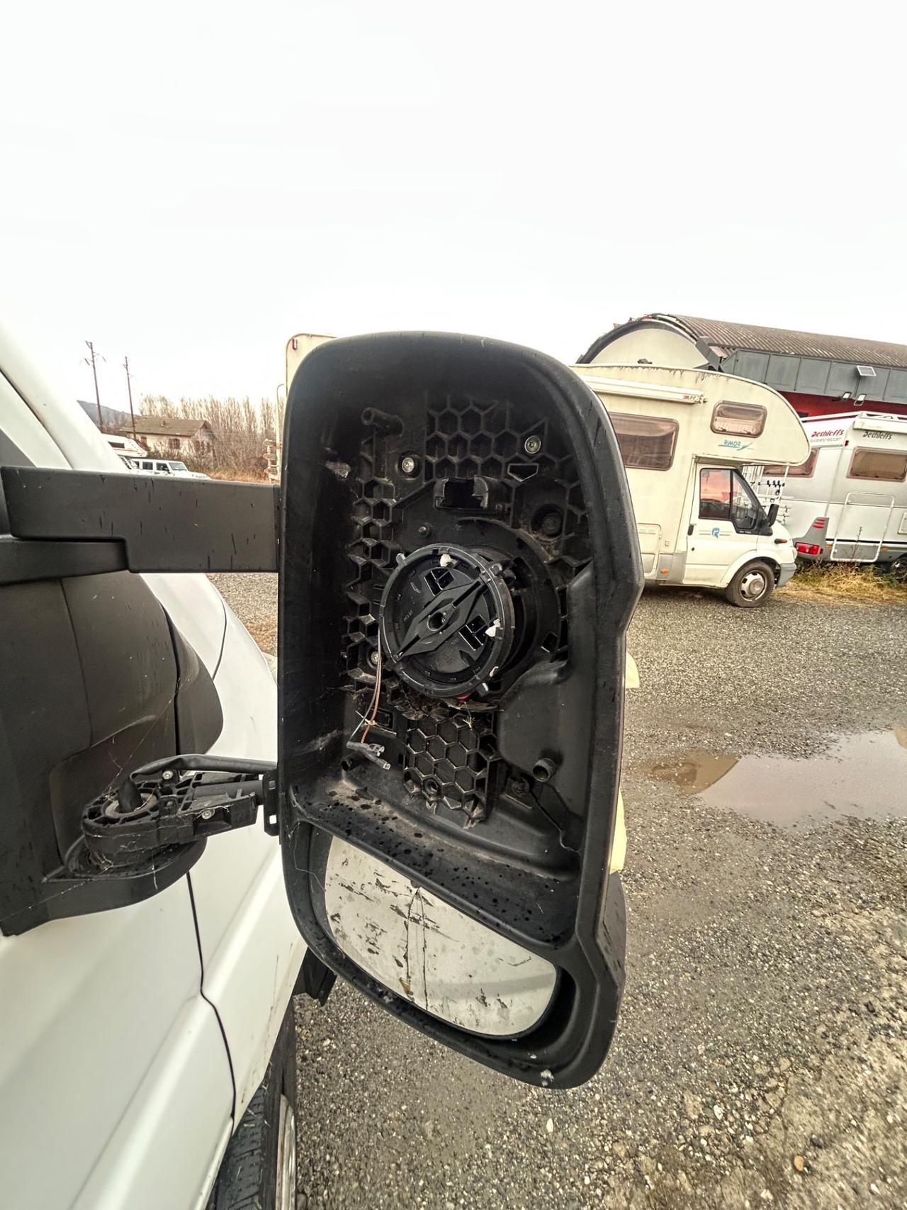 920 CASSONATO peugeot del 2020 in saldo