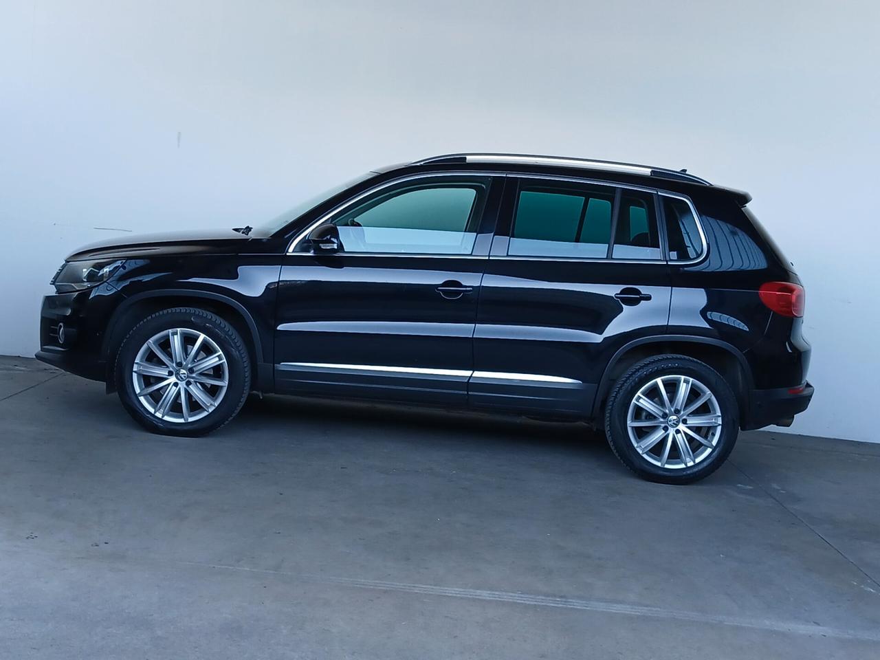 VW TIGUAN 2,0 PARI AL NUOVO POCHI KM CERTIFICATI