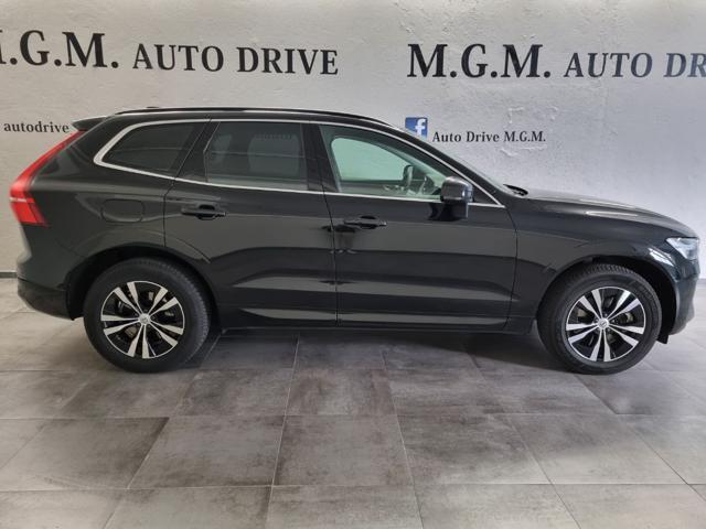 VOLVO XC60 B5 (d) AWD Geartronic Momentum Pro