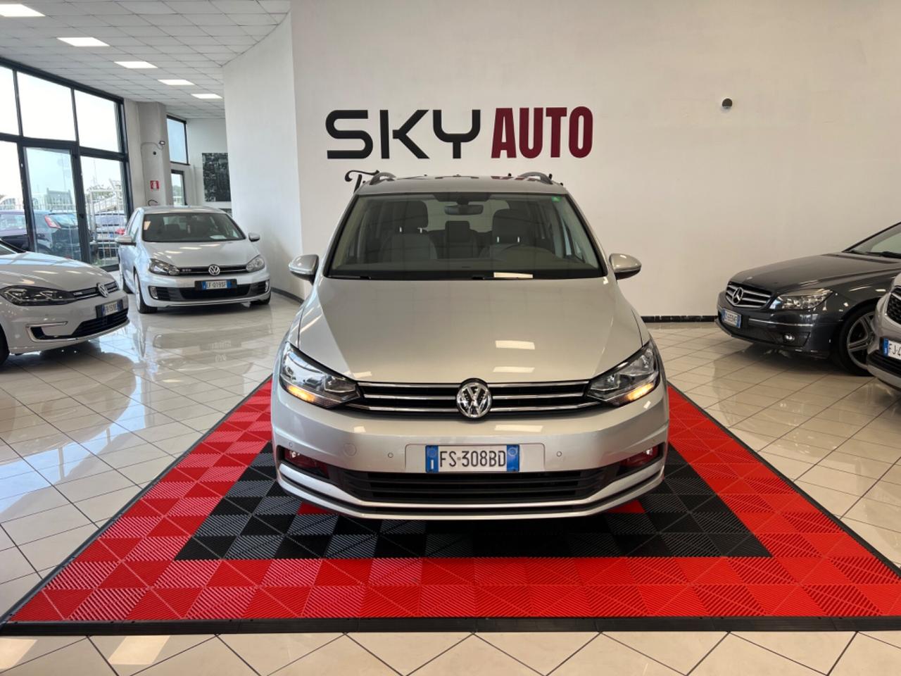 Volkswagen Touran 2.0 TDI 150 CV SCR DSG Business BlueMotion Technology