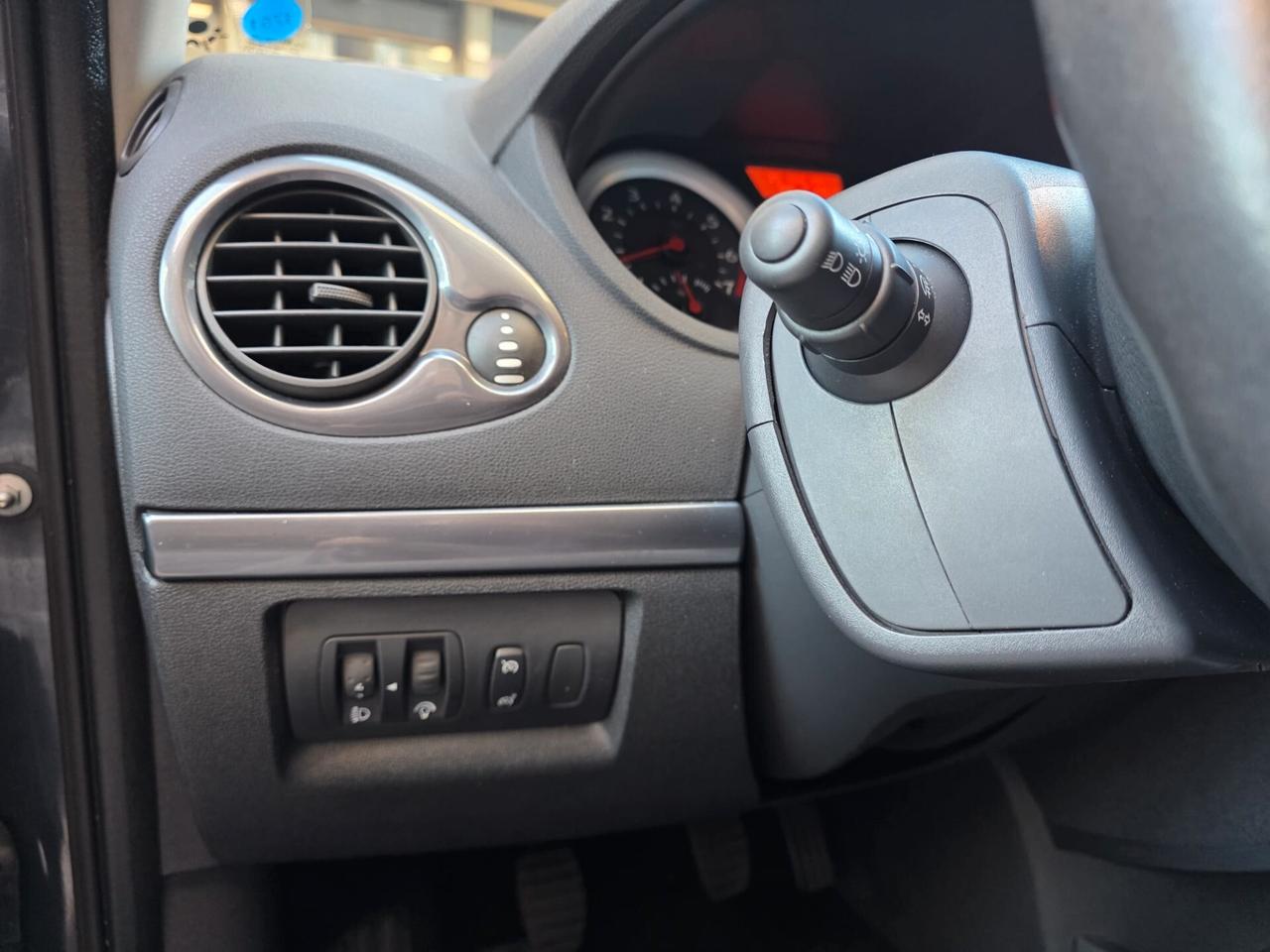 Renault Clio 1.2 - UNICO PROPRIETARIO - KM ORIGINALI