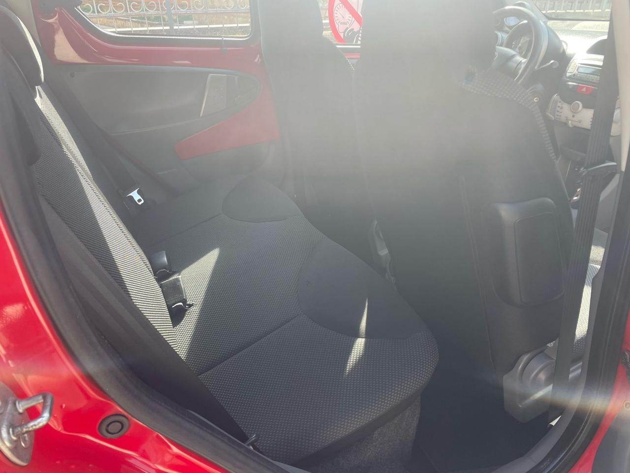 Toyota Aygo 1.0 12V VVT-i 5 porte Sol