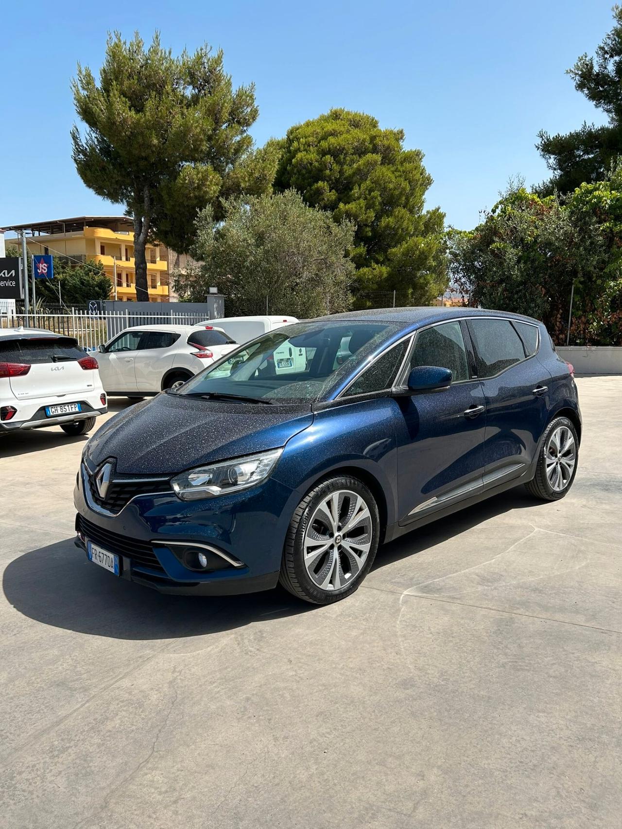 Renault Scenic Scénic dCi 8V 110 CV EDC Energy Sport Edition2