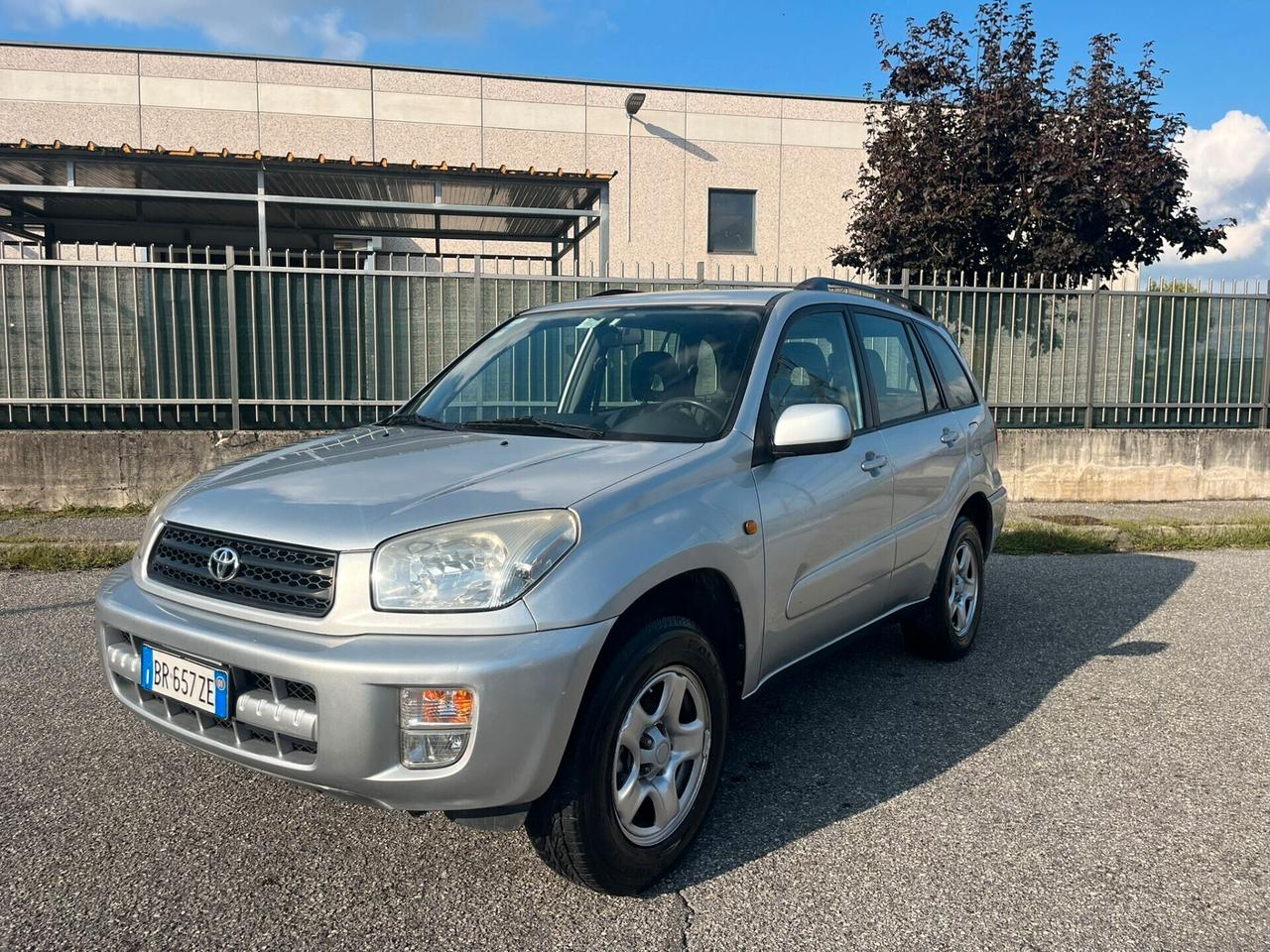 Toyota RAV 4 2.0 16V BENZ 5 porte Sol