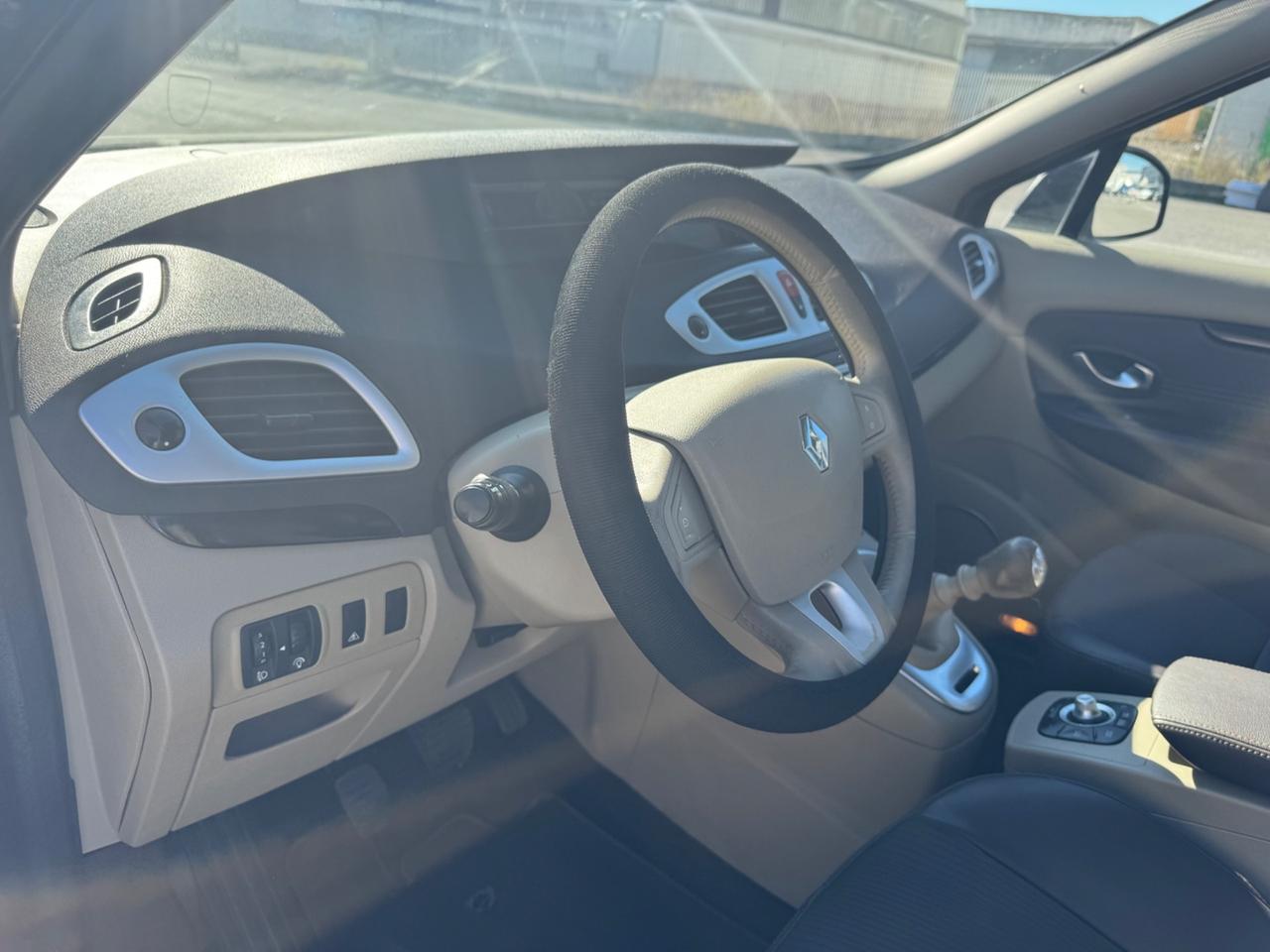 Renault Scénic X-Mod 1.5 dCi Luxe 132000 km