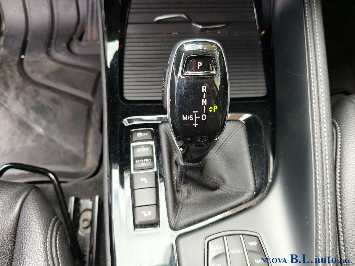 BMW - X1 - xDrive20d xLine
