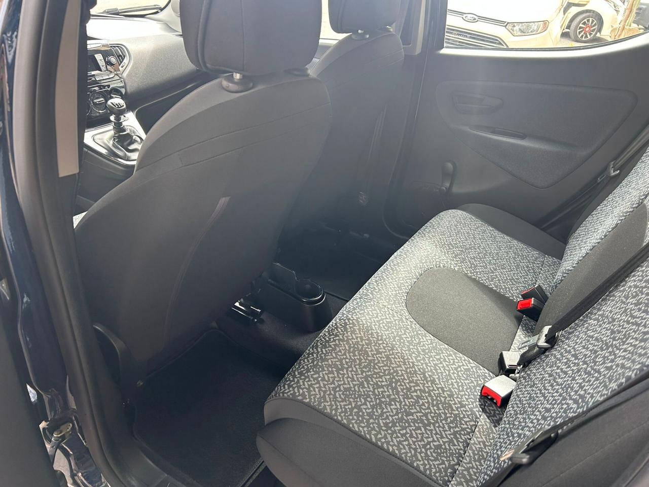 Lancia Ypsilon 1.0 FireFly 5 porte S&S Hybrid Ecochic Gold