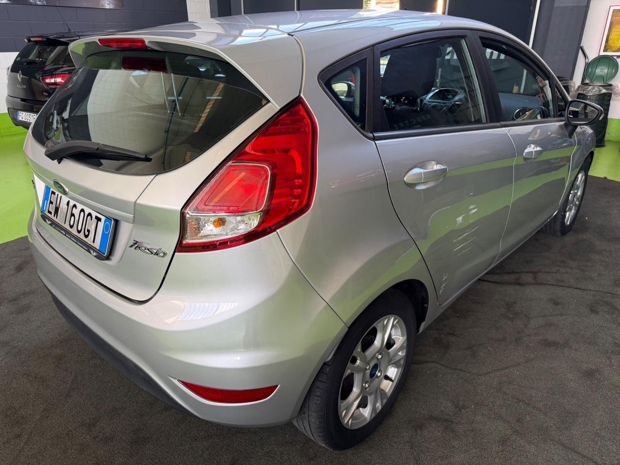 Ford Fiesta 1.0 EcoBoost 100CV Powershift Titanium