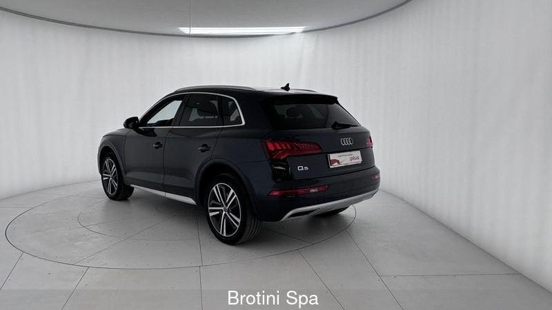 Audi Q5 40 TDI quattro S tronic Business Sport