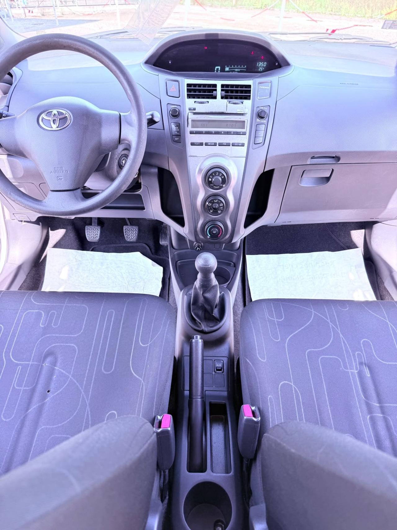 Toyota Yaris 1.0 5 porte Ok neopatentati