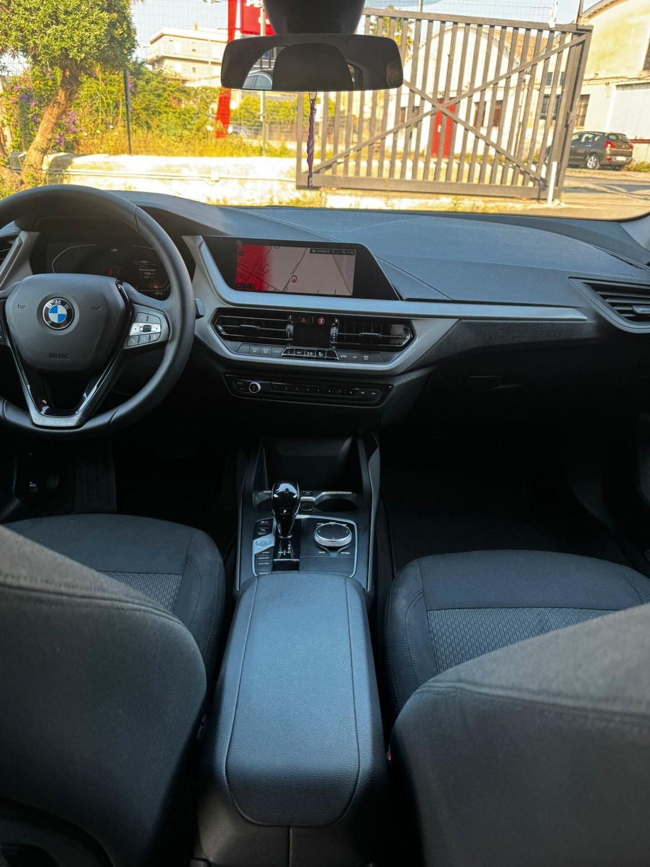 Bmw 116 116d 5p. Advantage
