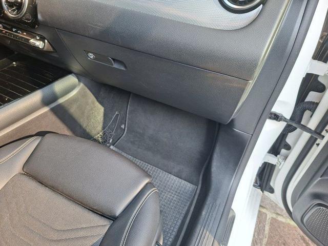 MERCEDES-BENZ B 180 d Automatic Sport