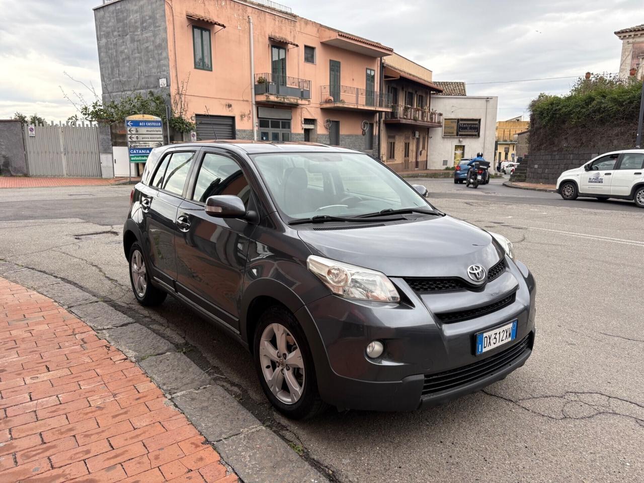 Toyota Urban Cruiser 1.4 D-4D 4X4