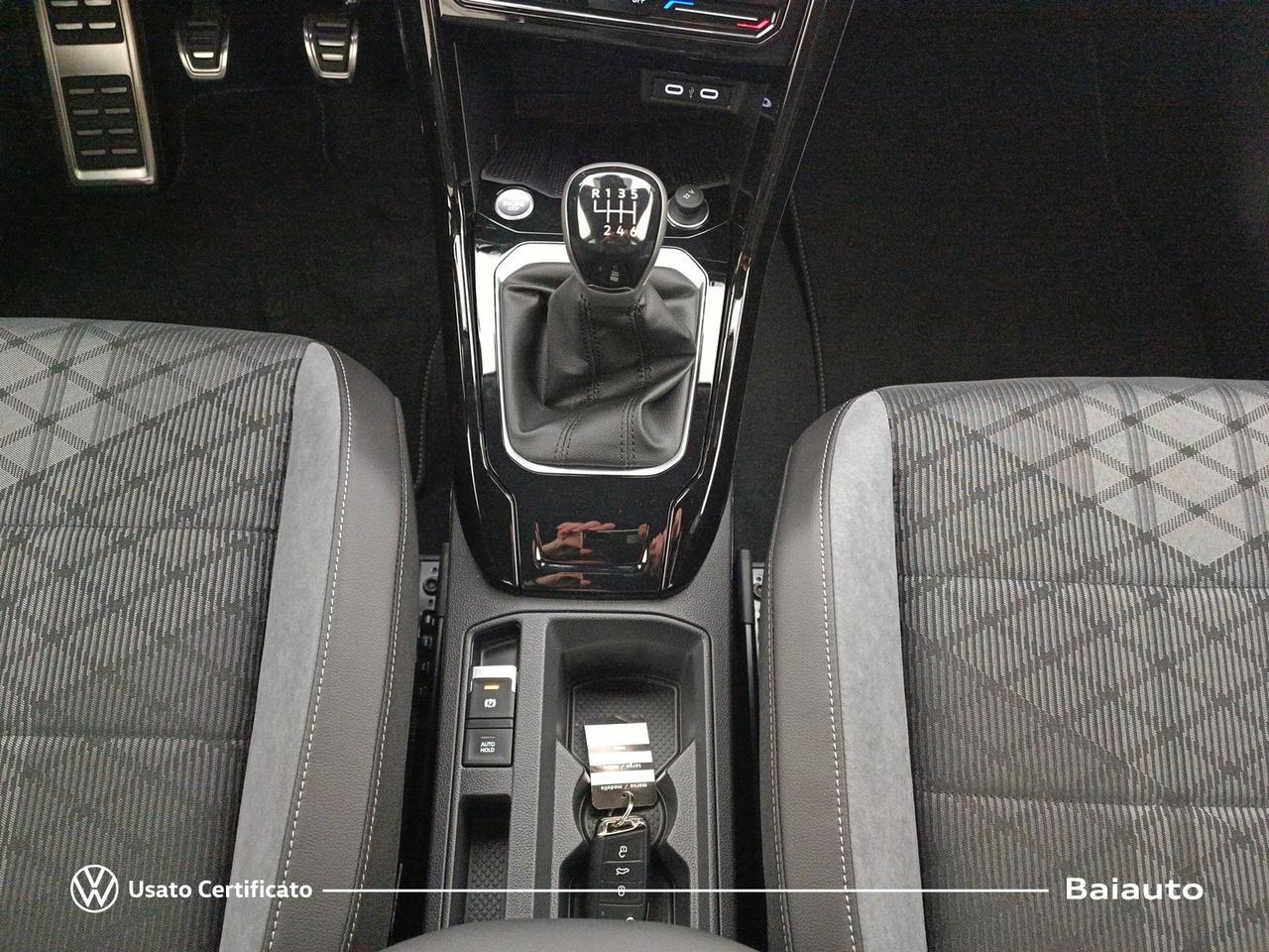 Volkswagen T-Roc 1.0 tsi 115cv r line