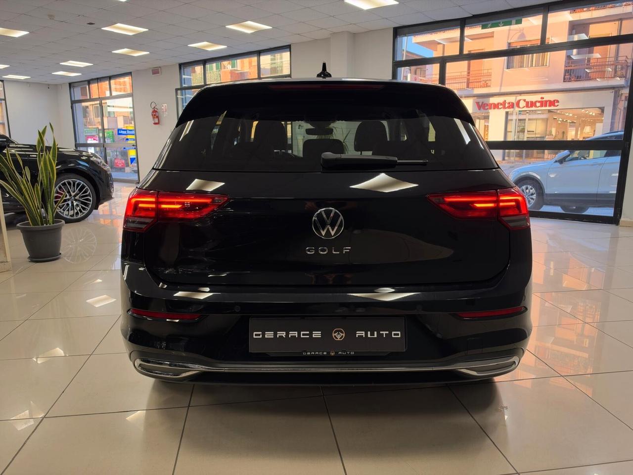 Volkswagen Golf 2.0 TDI 116cv DSG SCR ACTIVE