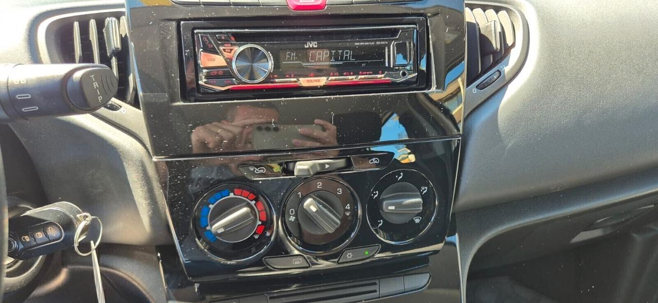 Lancia Ypsilon 1.3 MJ-12/2016-km 86.000-Unipropriet