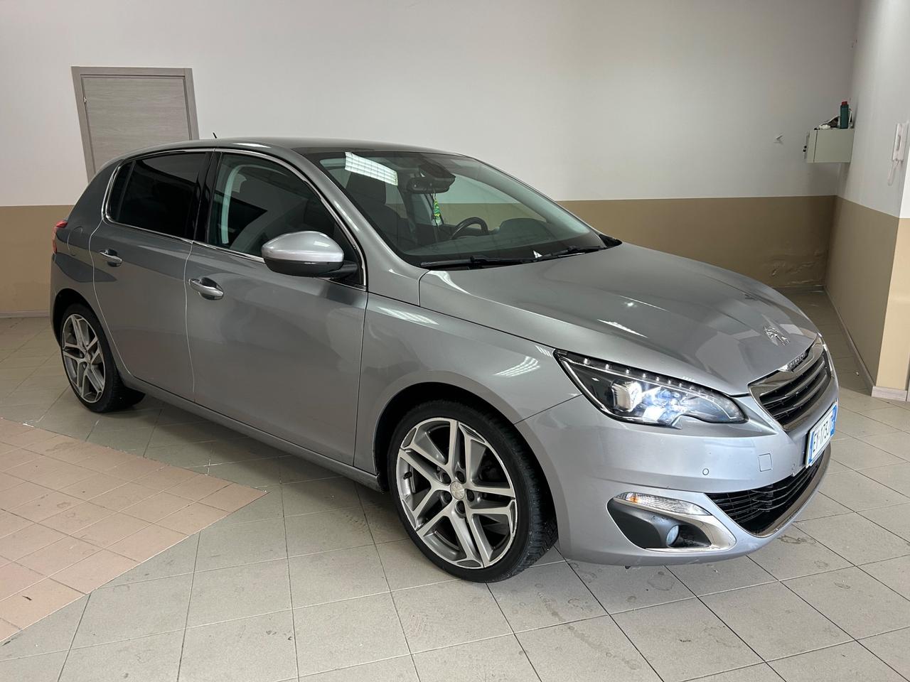 Peugeot 308 1.6 e-HDi 115 CV Stop&Start Allure