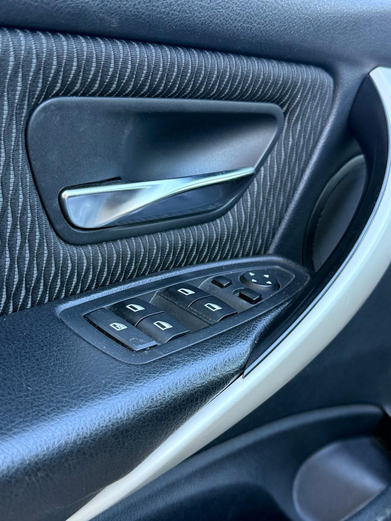 Bmw 320 d Touring Business auto NAVI,LED,BLUETOOTH,ANDROID AUTO,SENSORI DI PACHEGGIO,KM CERTIFICATI!