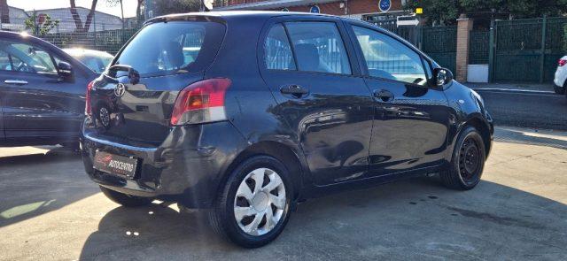 TOYOTA Yaris 1.0 5 porte Sol