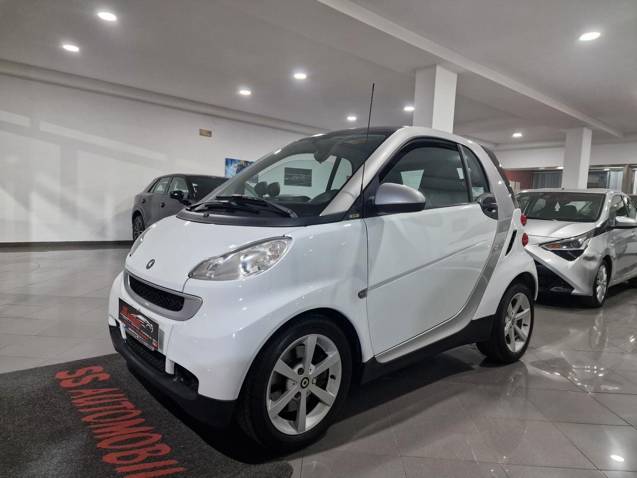 Smart ForTwo 1000 62 kW coupé passion