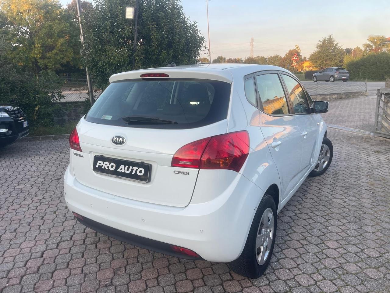 Kia Venga 1.4 CRDi 90 CV Crossover 90 000 KM