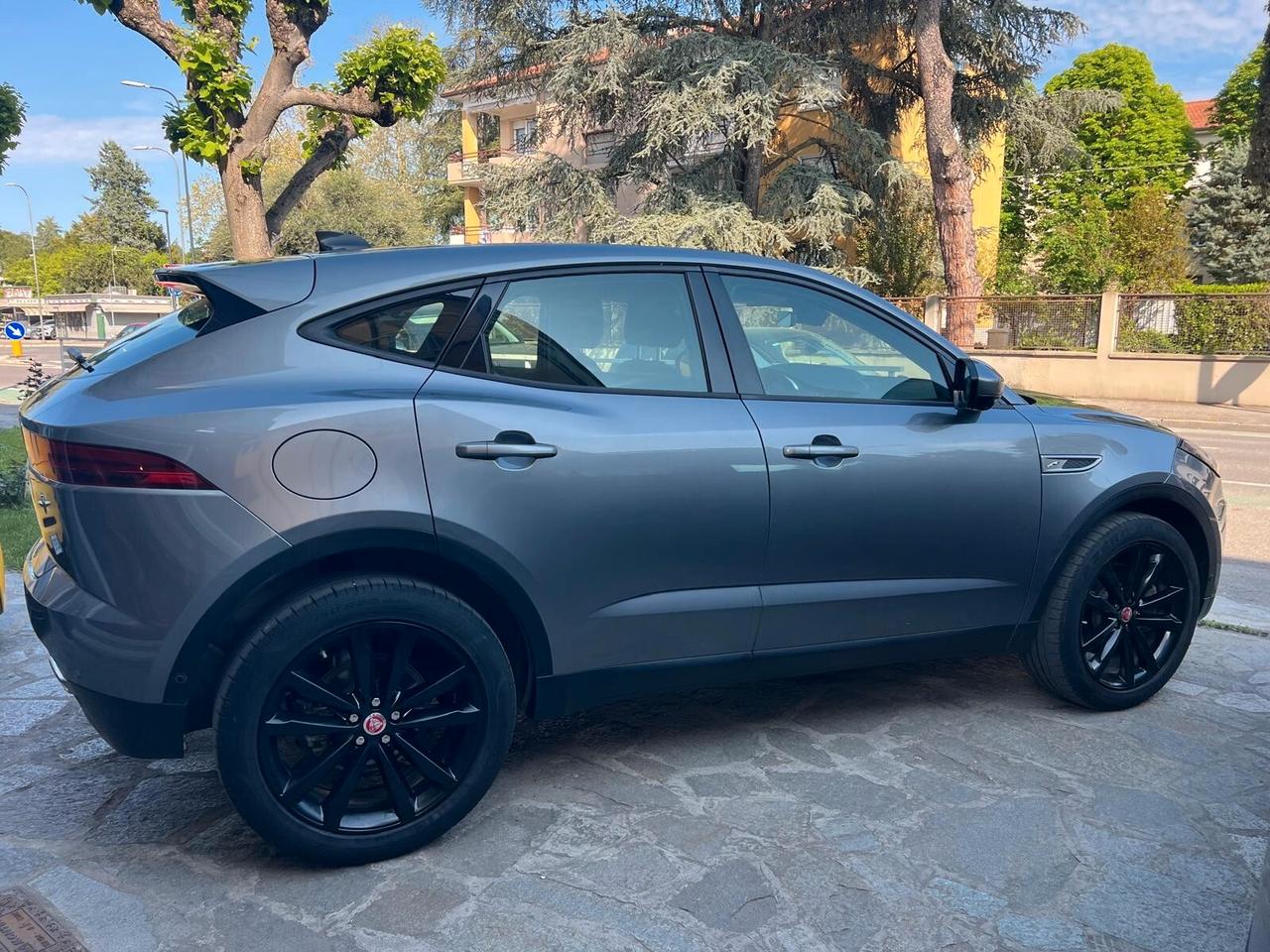 JAGUAR F-PACE 2.0 D 163cv PRESTIGE VAN