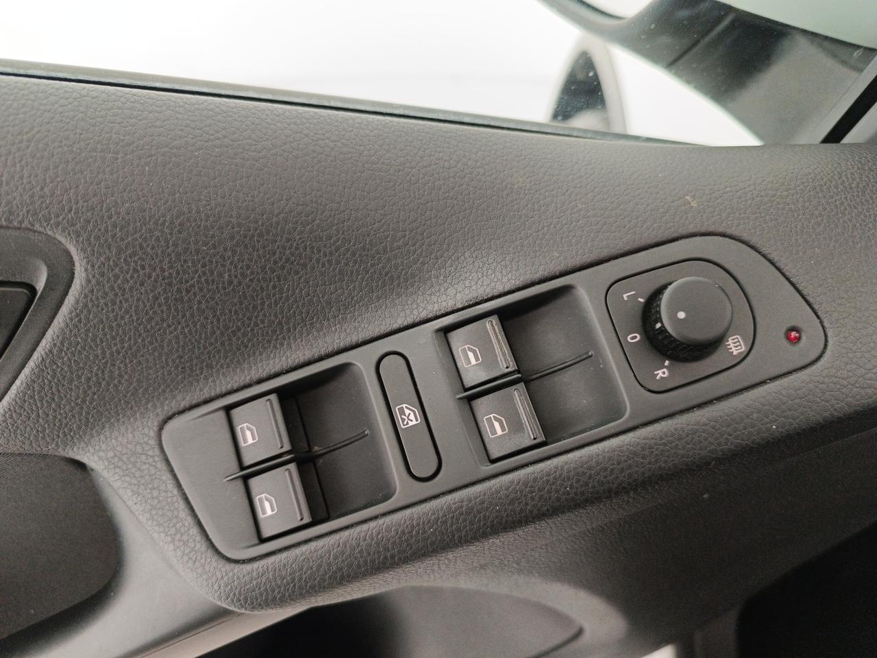 VOLKSWAGEN Tiguan 1ª serie - Tiguan 2.0 TDI 110CV Business Sport & Style BlueMotion Tech.