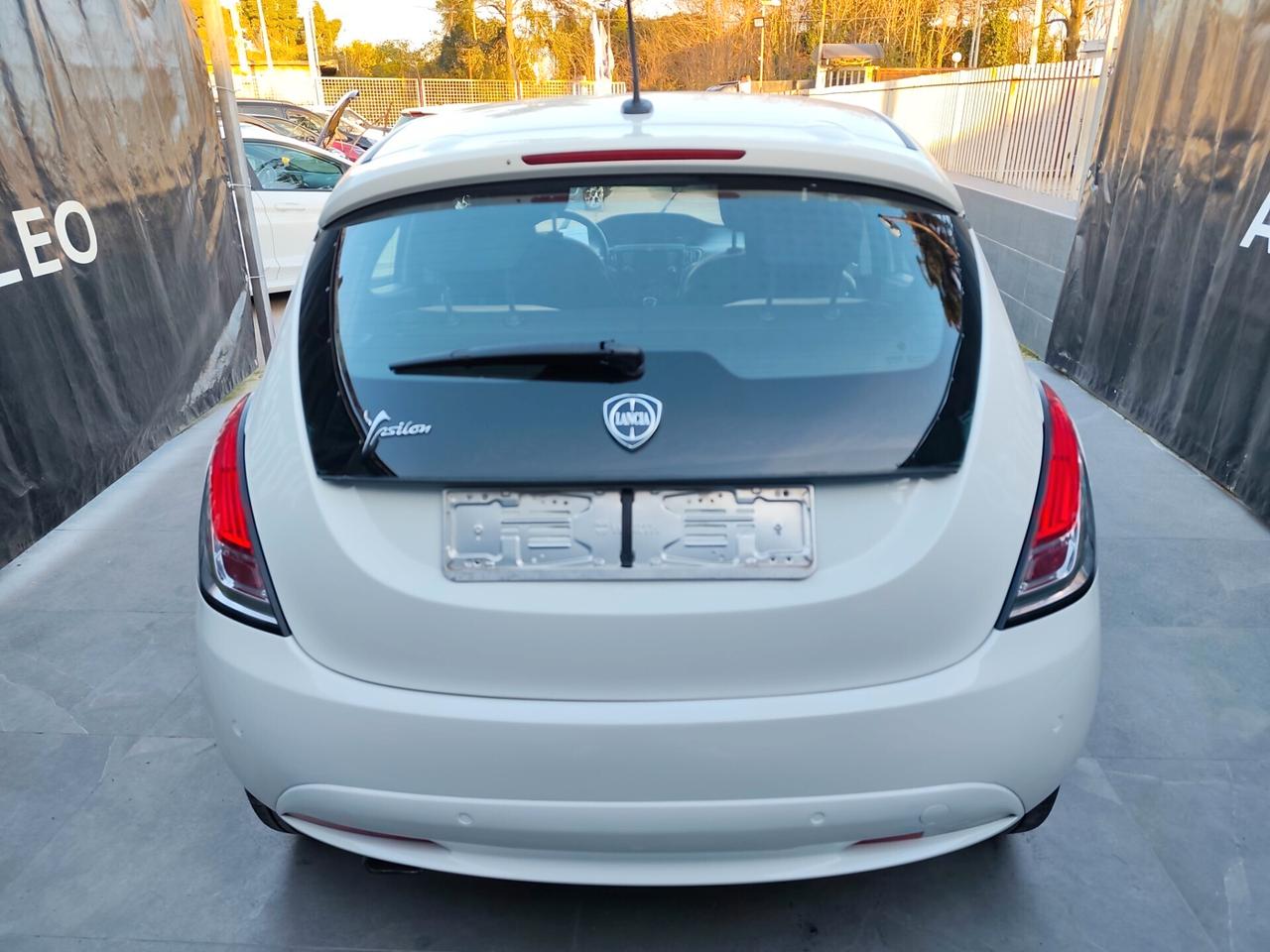 Lancia Ypsilon 1.2 BENZINA KM 68000 Platinum