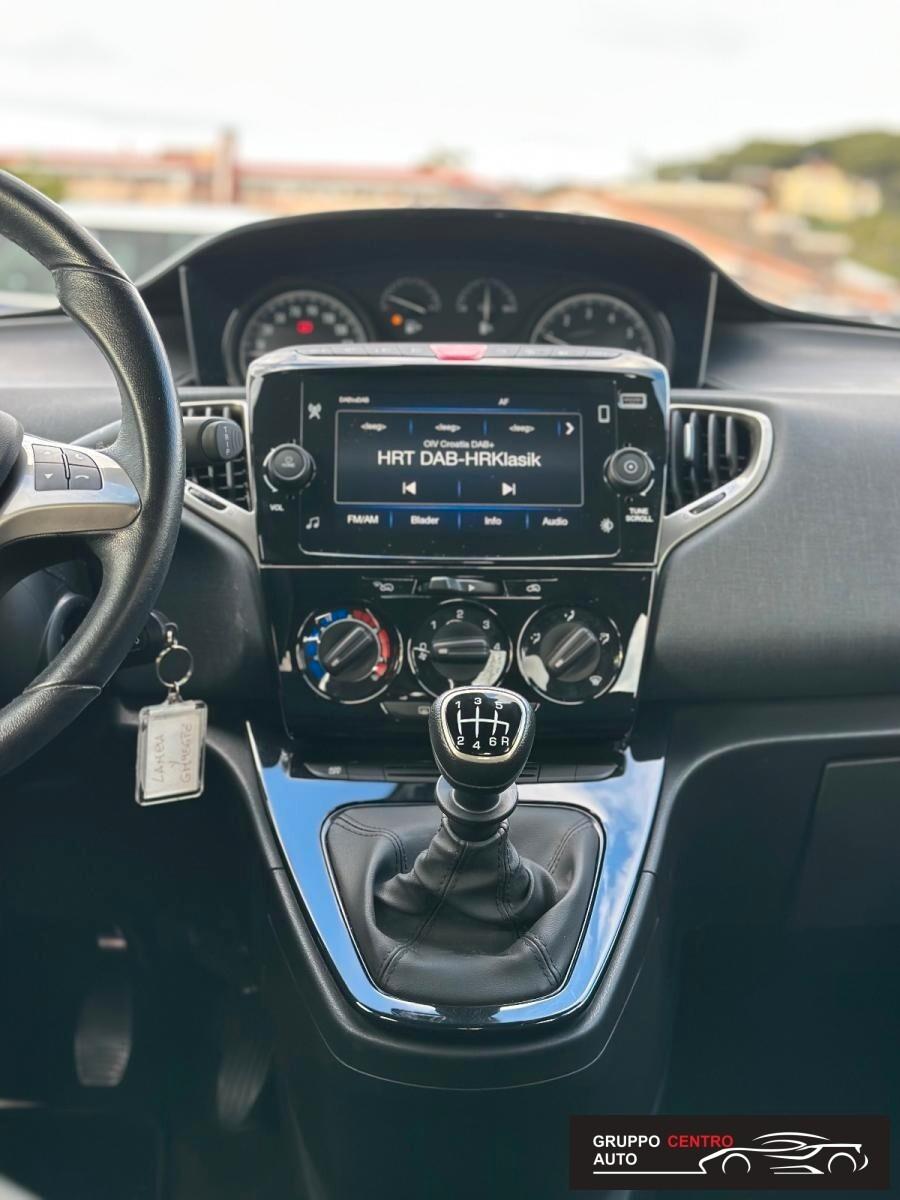 Lancia Ypsilon 1.0 FireFly Hybrid Gold-2023
