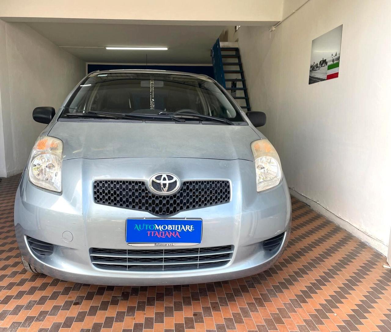 Toyota Yaris 1.0 3 porte