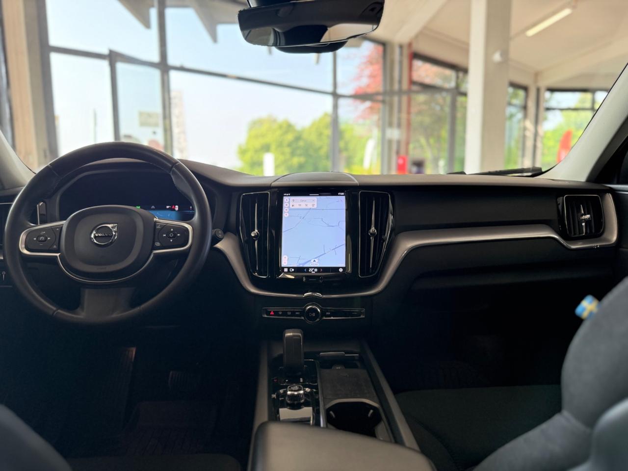 Volvo XC60 2.0 B4 197CV Geartronic Momentum Pro 10/2021 EURO 6D