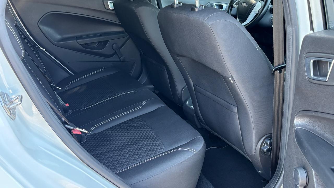 Ford Fiesta 1.5 TDCi 75CV 5 porte Black & White Edition