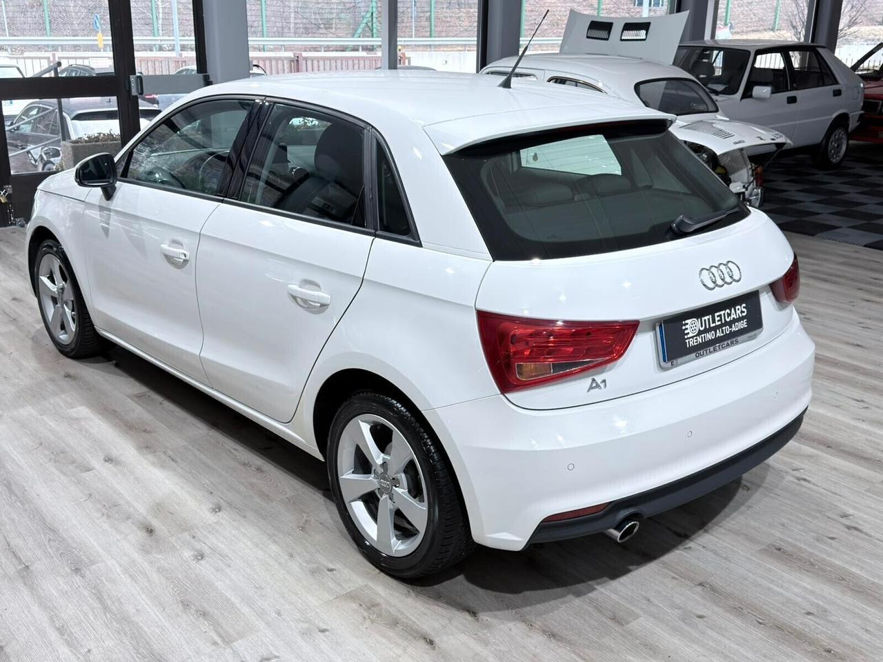 AUDI A1 SPORTBACK 1.4TDI 90cv ULTRA 2015 99.000km