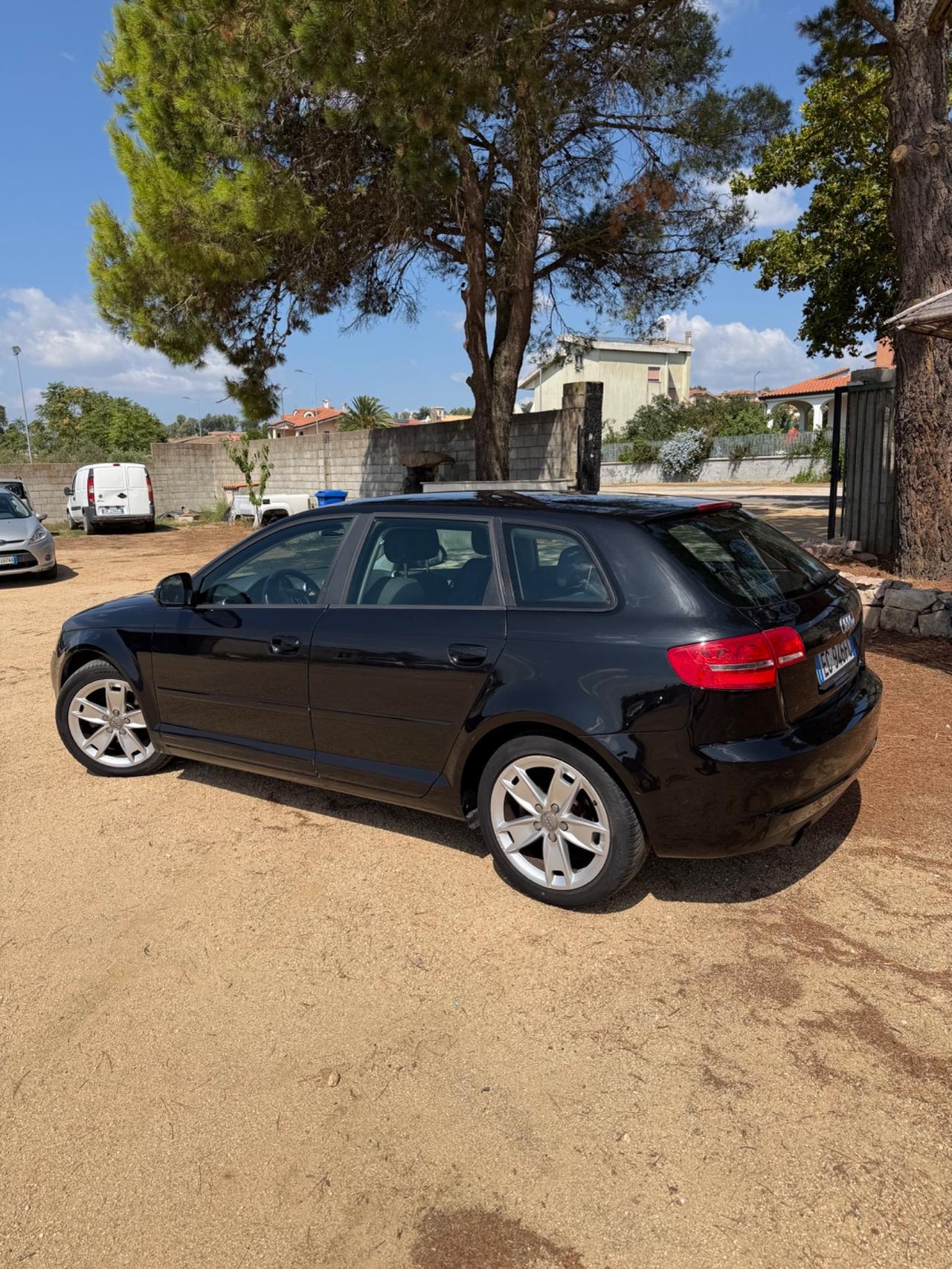 Audi A3 SPB 1.6 TDI 105 CV CR Ambition