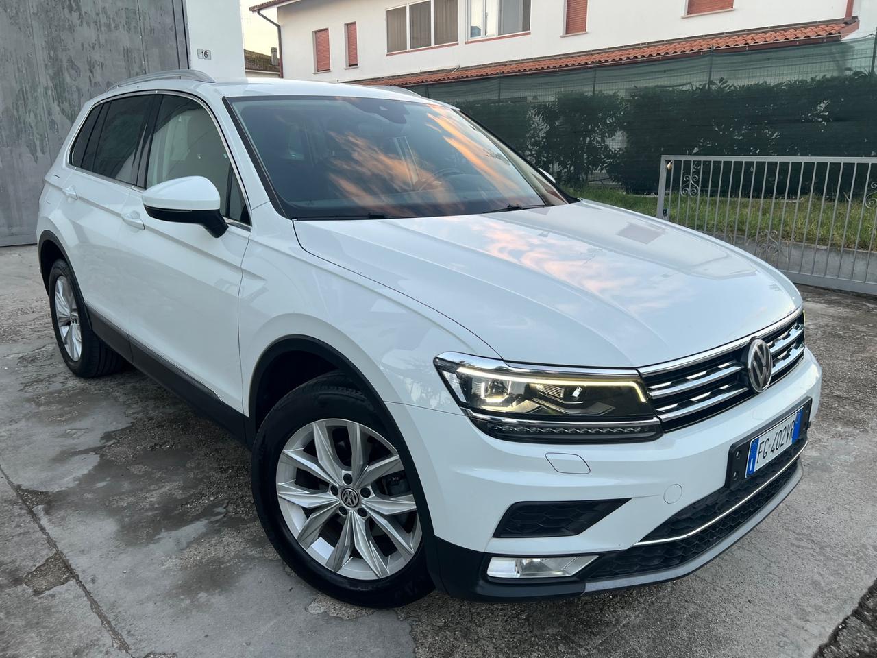 Volkswagen Tiguan 2.0 TDI DSG 4MOTION FULL OPT